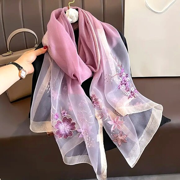 Elegant scarf crafted from a luxurious Combination Embroidery - Picture 1 of 2